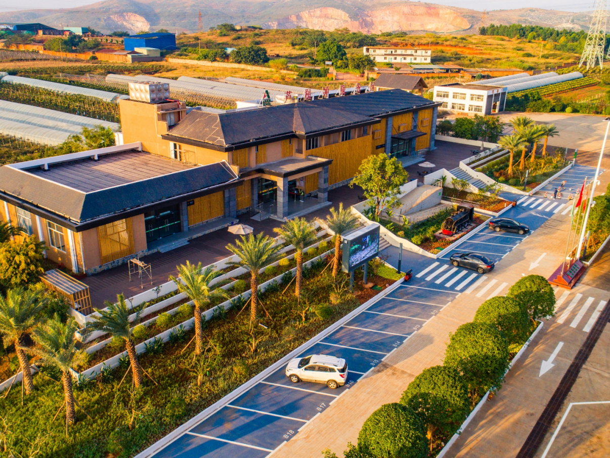 云南发展公司羊鸡高速芦槎冲服务区.png 云南发展公司羊鸡高速芦槎冲服务区.png